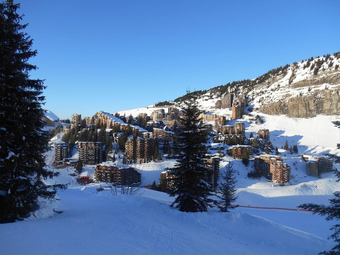 Vue du village d'Avoriaz, station voisine de Morzine, aux Portes du Soleil